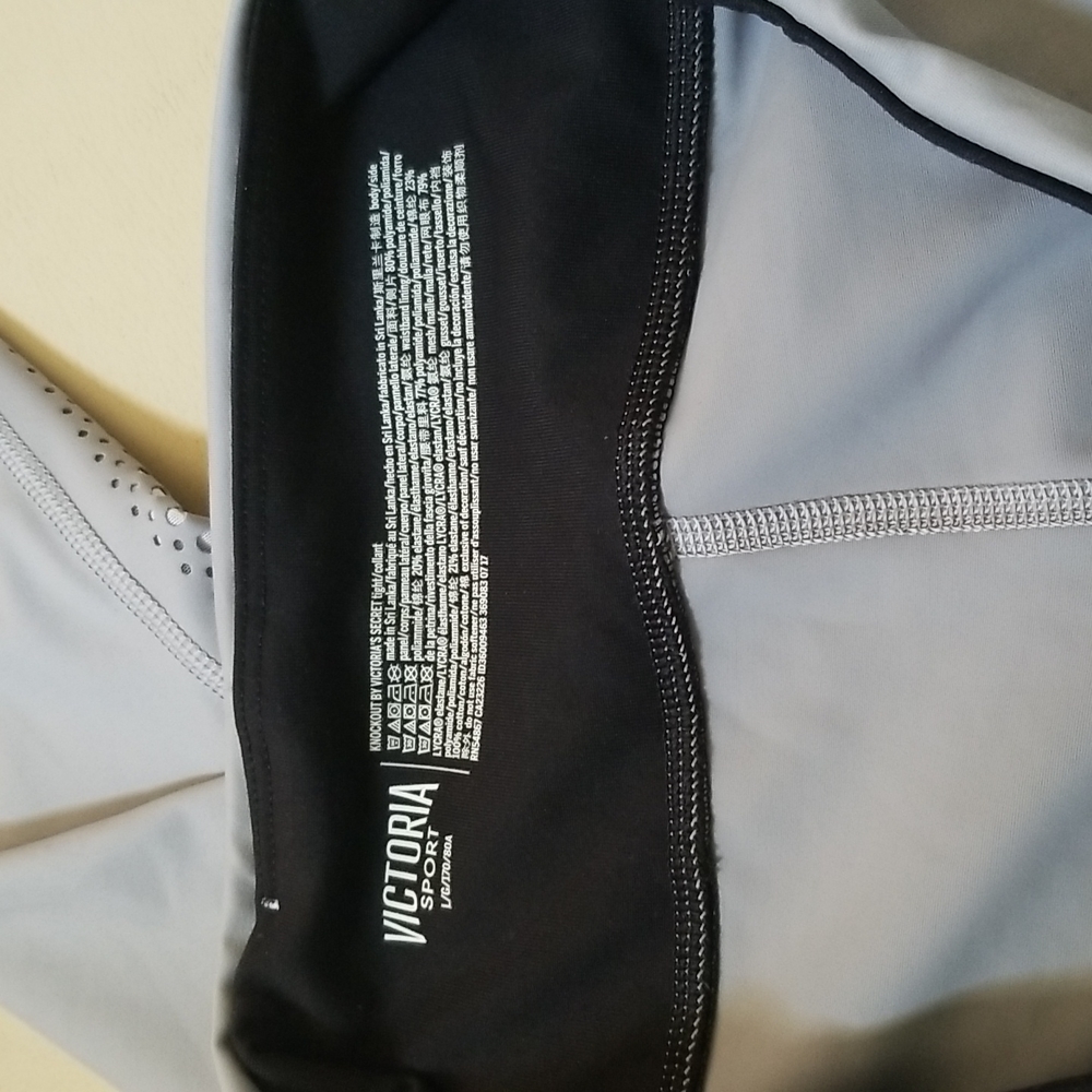 Victoria Sport Gray Workout leggings Size L - Picture 10 of 13